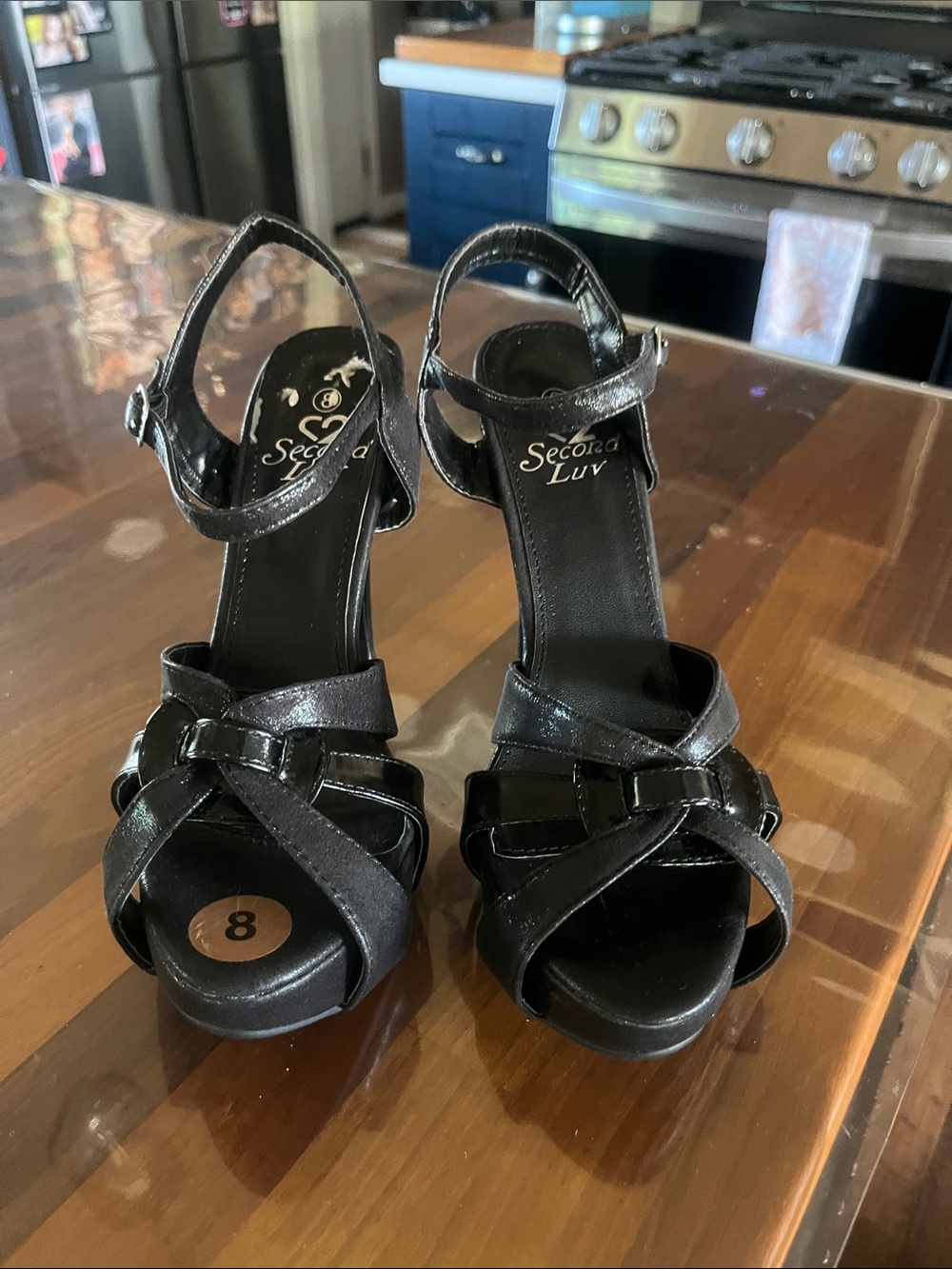 CUTE Black Strappy Heeled Sandals